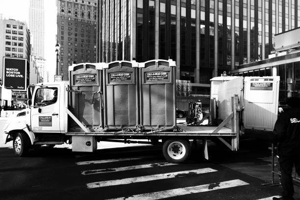 Best Porta potty rental near me  in Morton Grove, IL